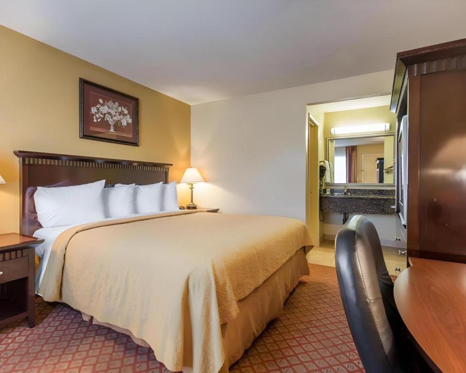 Quality Inn San Bernardino Luaran gambar